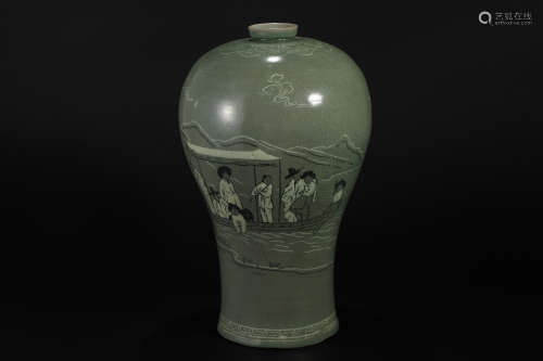 Celadon figure plum vase in Song Dynasty