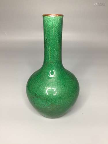 CHINESE GREEN GLAZED VASE,16CM HIGH.