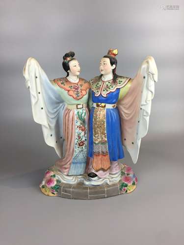 CHINESE FAMILLE ROSE PORCELAIN FIGURES ,L 32.5CM H 26CM