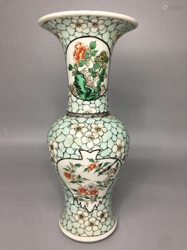 CHINESE FAMILLE VERTE HAND PAINTED PORCELAIN VASE ,26CM HIGH...