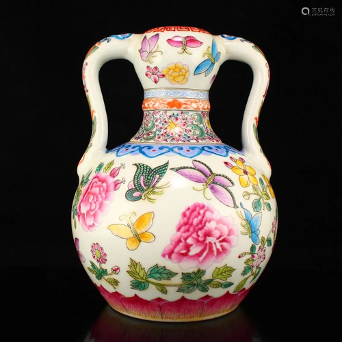 Chinese Famille Rose Porcelain Double Ears Vase