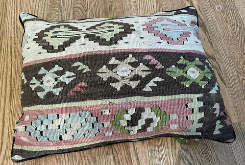 Vintage Pillow 2'0'' X 1'6''