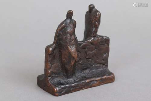 JOACHIM BANG (1946) Bronzefigur ¨2 Figuren an Mauer¨