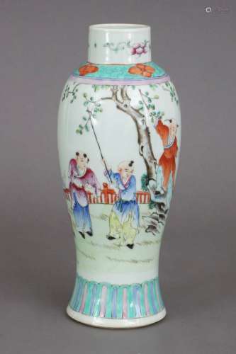 Chinesische famille-rose Vase