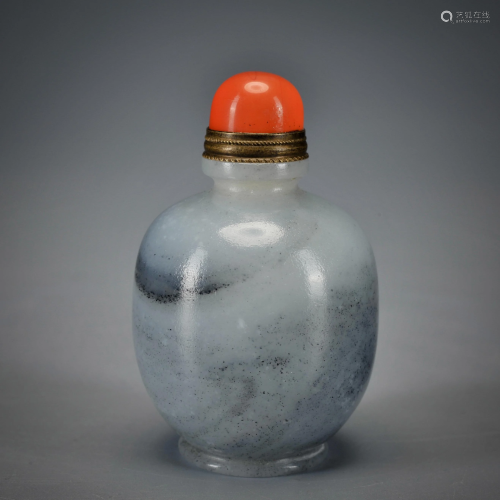 A Carved Jade Snuff Bottle Qing Dynasty