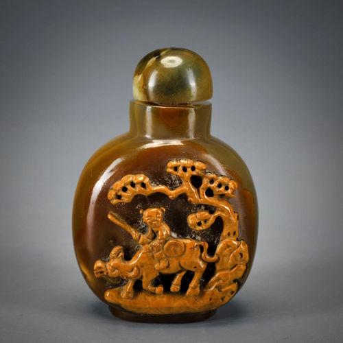 A Carved Agate Snuff Bottle Suzhou Style Qing Dynasty