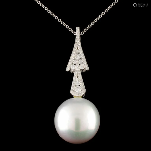 18K Gold 15.00mm Pearl & 0.39ctw Diamond Pendant