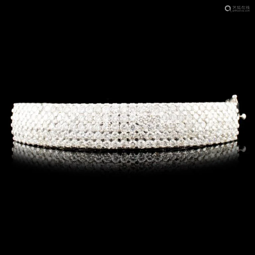 14K Gold 6.15ctw Diamond Bangle