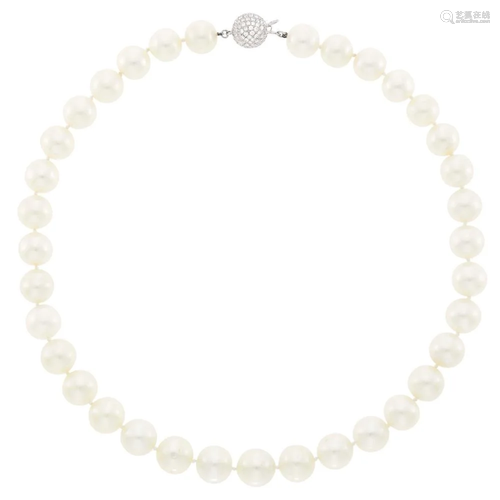 Freshwater Pearl Necklace with White Gold and Diamond