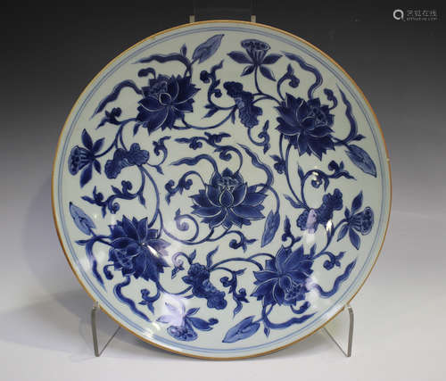 A Chinese Ming style blue and white porcelain circular dish,...