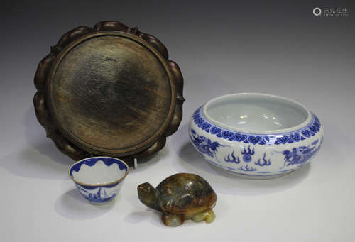 A Chinese blue and white porcelain circular bowl, 20th centu...