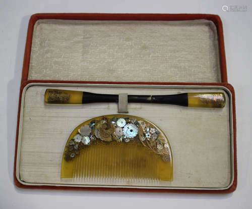 A Japanese tortoiseshell hair comb and pin set, early/mid-20...