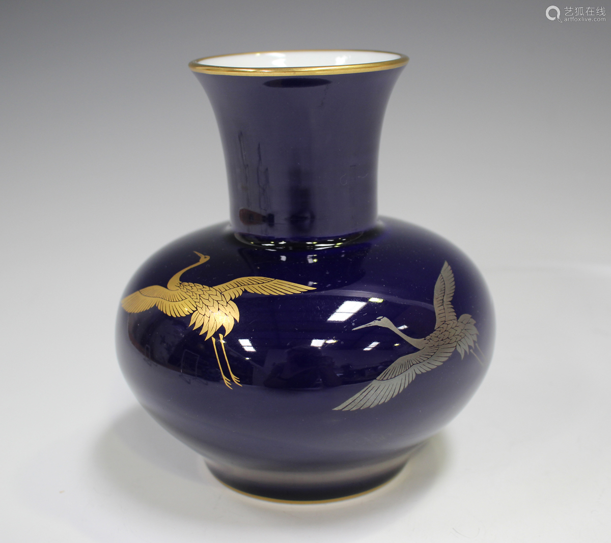 A Japanese Fukagawa Koransha dark blue glazed porcelain vase...－【Deal Price  Picture】