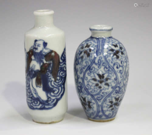 A Chinese underglaze blue and red porcelain snuff bottle, ma...