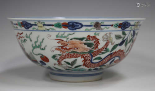 A Chinese wucai dragon and phoenix porcelain circular bowl, ...