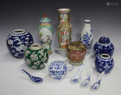 A collection of Chinese porcelain, late 19th century and lat...