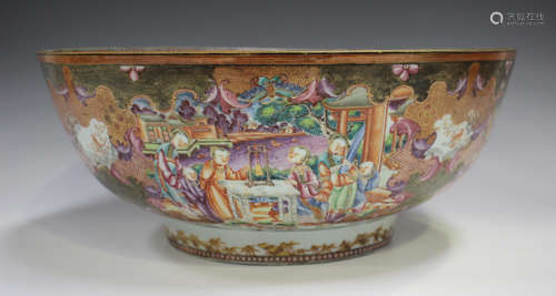 A large Chinese famille rose Mandarin palette export porcela...