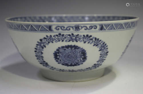 A Chinese blue and white export porcelain bowl, 18th century...