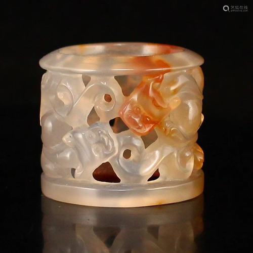 Openwork Vintage Chinese Agate Chi Dragon Thumb Ring