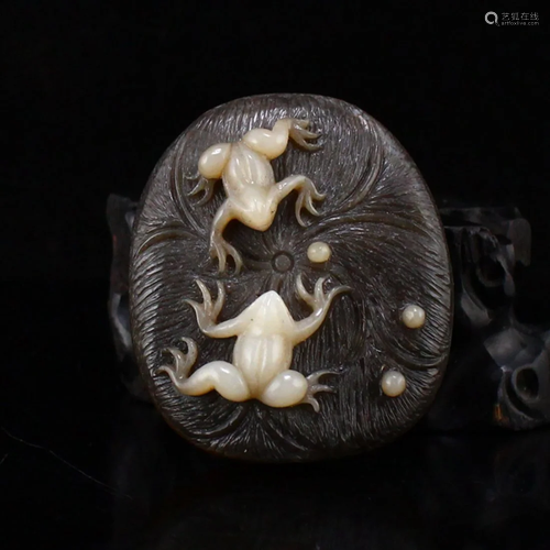 Chinese Natural Hetian Jade Frogs Pendant