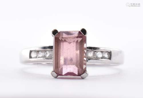 9CT WHITE GOLD PINK AND WHITE STONE RING