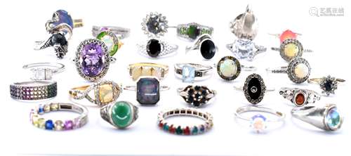 LARGE COLLECTION OF 925 SILVER STONE SET RINGS.