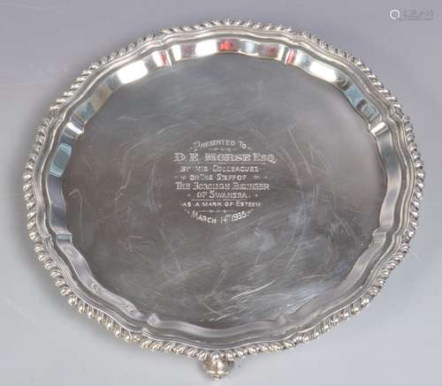 1930'S SILVER HALLMARKED SALVER TRAY