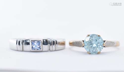 TWO 9CT WHITE GOLD AND COLOURED STONE RINGS