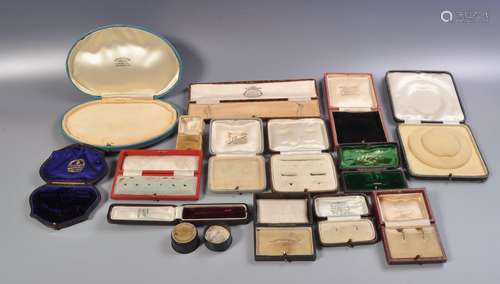 GROUP OF VICTORIAN AND LATER JEWELLERY BOXES