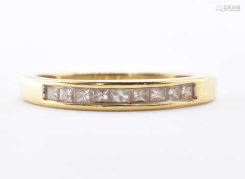 18CT GOLD & DIAMOND BAND RING