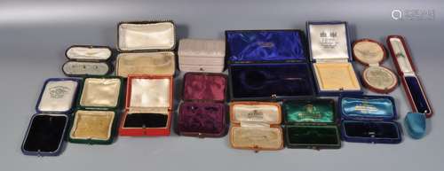 GROUP OF VICTORIAN AND LATER JEWELLERY BOXES