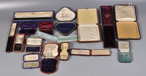 GROUP OF VICTORIAN AND LATER JEWELLERY BOXES