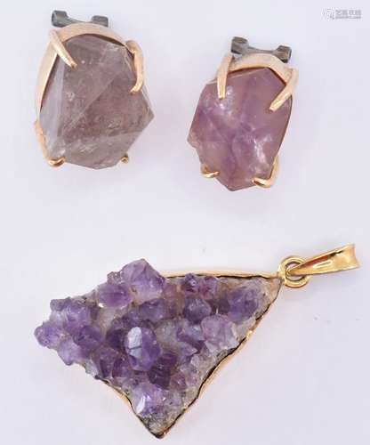 14CT GOLD AND METHYST CRYSTAL EARRINGS AND PENDANT