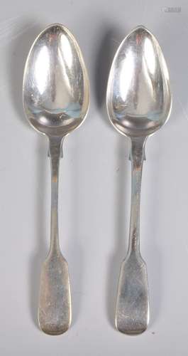 PAIR OF VICTORIAN SILVER FIDDLE PATTERN SPOONS