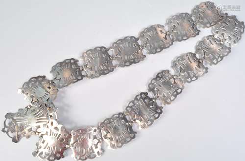 EDWARDIAN SILVER PLATED NURSES BELT