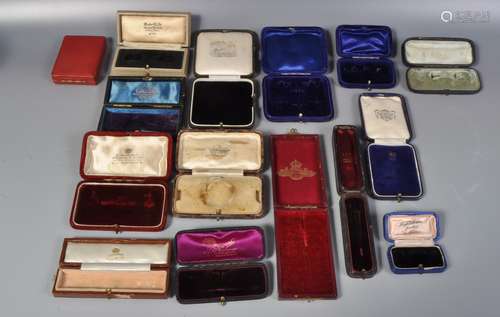 GROUP OF VICTORIAN AND LATER JEWELLERY BOXES