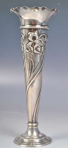 1901 EDWARDIAN SILVER HALLMARKED VASE BY MAPIN AND WEBB