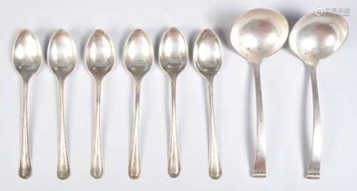 GROUP OF EIGHT 1938 SILVER HALLMARKED TEASPOONS