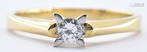 18CT GOLD AND DIAMOND SOLITAIRE RING