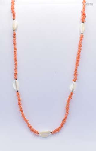 VINTAGE CORAL BEADED NECKLACE