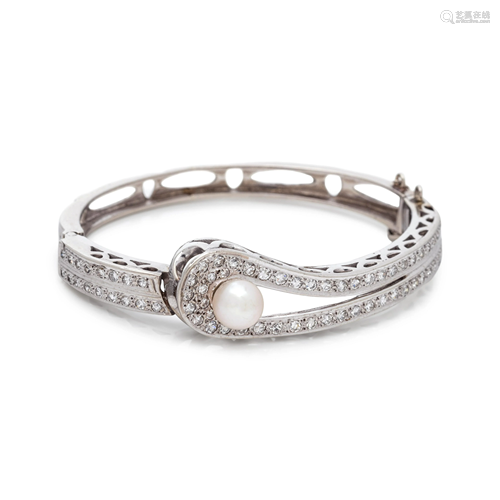 DIAMOND AND CULTURED PEARL BANGLE BRACELET