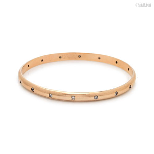 YELLOW GOLD AND DIAMOND BANGLE BRACELET