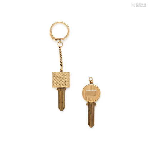 COLLECTION OF YELLOW GOLD KEY TOPPERS