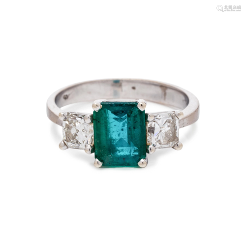 EMERALD AND DIAMOND RING