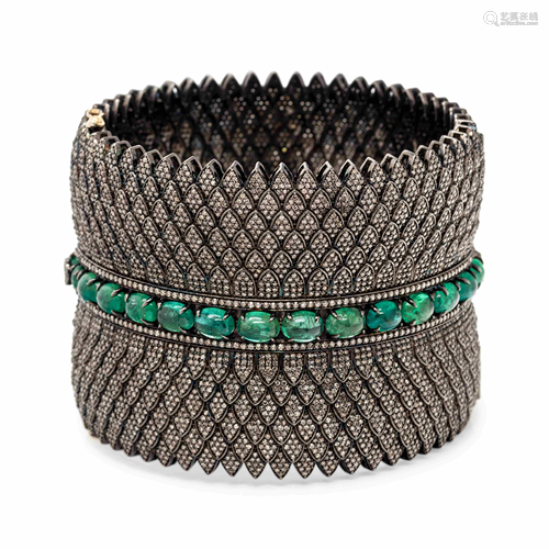 EMERALD AND DIAMOND BANGLE BRACELET