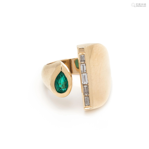 YELLOW GOLD, SYNTHETIC EMERALD AND DIAMOND RING