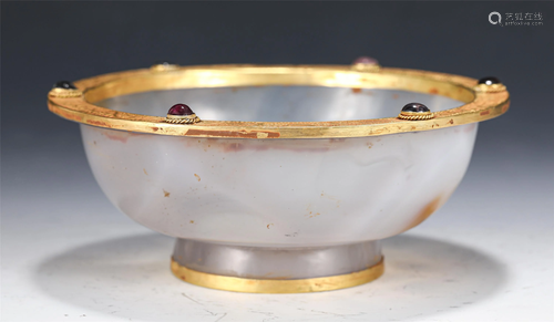 A GOLD MOUNTED AGATE BOWL