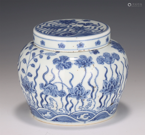 A BLUE AND WHITE FLORAL JAR AND COVER