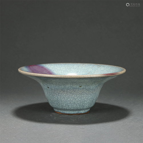 A JUN TYPE GLAZE PORCELAIN BOWL