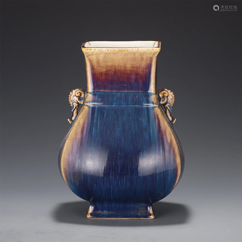 A FLAMBE GLAZE VASE WITH DOUBLE HANDLES